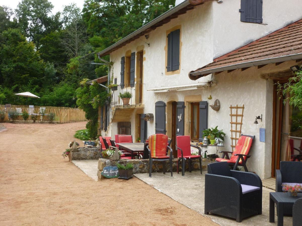 La Bergerie Du Bois Joannin 1497 Route Des Fleuriats Hotel Iguerande Exterior photo